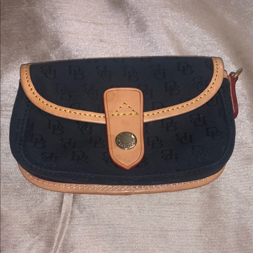 Dooney & Bourke Black and Tan Women's Bag EUC